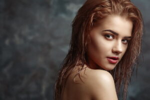 董明珠连任后首次演讲：还要继续做空调“老大”